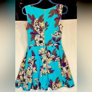 Taylor
Turquoise Floral Dress  
